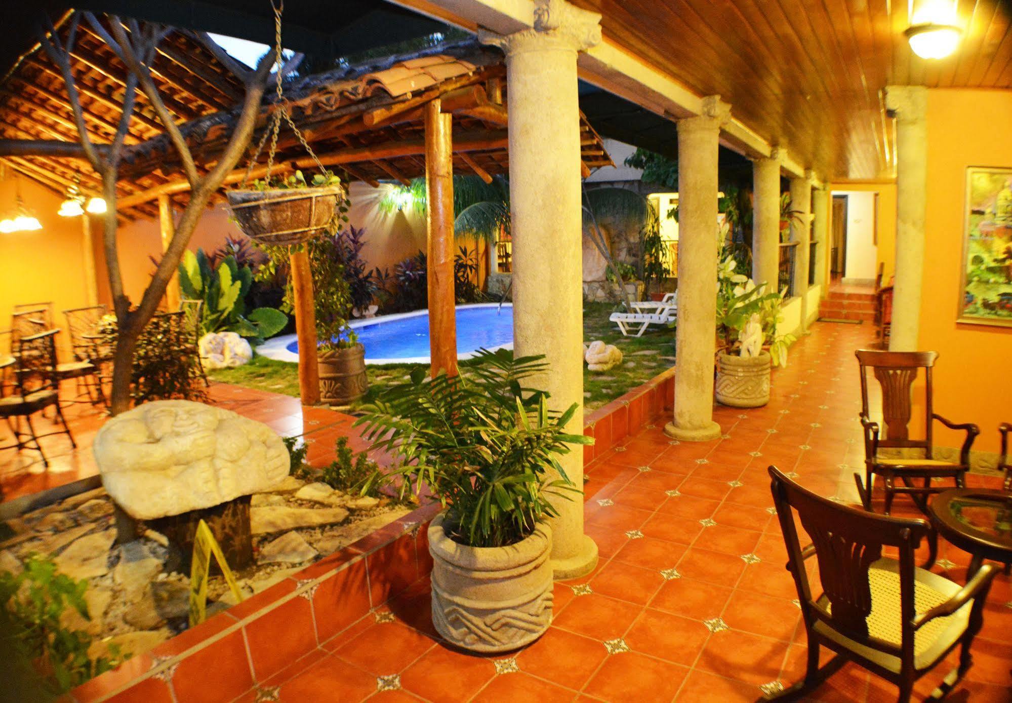 Hotel Colonnade Nicaragua Managua Buitenkant foto